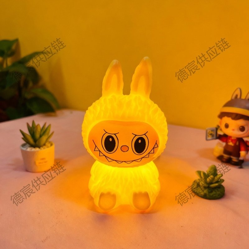 LABUBU CHARACTER VINYL NIGHT LAMP